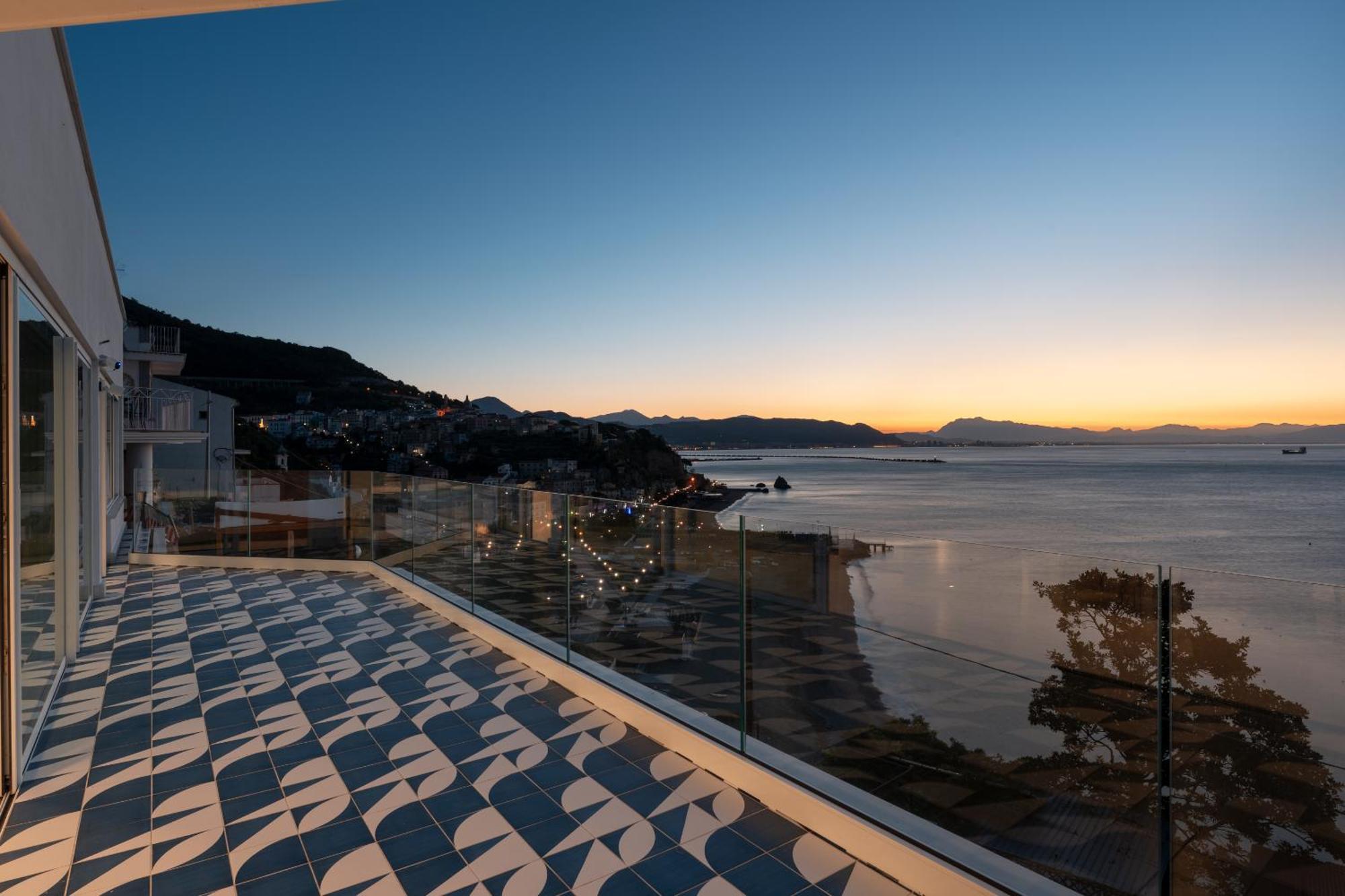 Laguna Blu - Resort Villa Overlooking The Sea On The Amalfi Coast Vietri 外观 照片